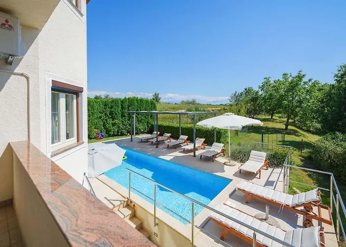 Vila Eufemia By Briskva