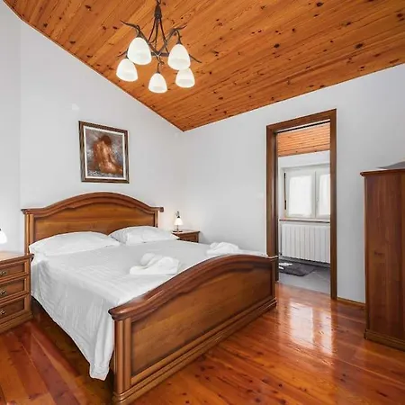 Eufemia By Briskva فيلة بوريتش